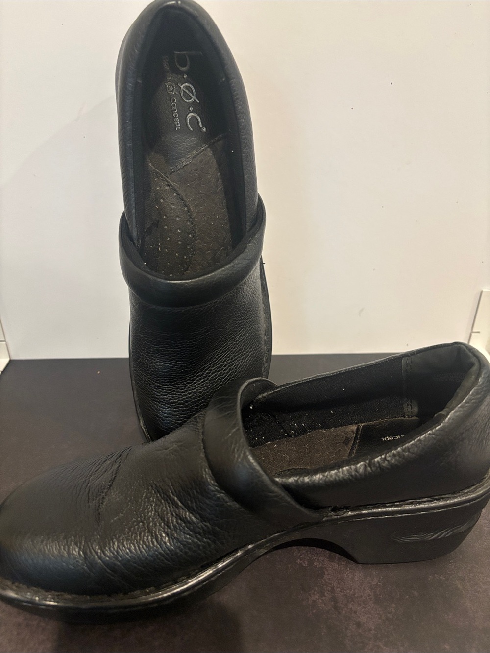 b.o.c. Women’s Black Leather Slip-On Mules sz 8